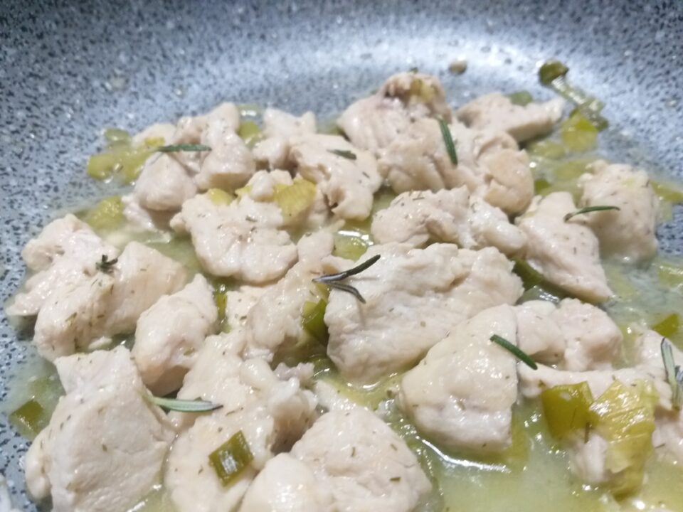 bocconcini di pollo ai cipollotti